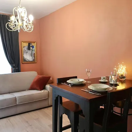 Apartment Charming 2-room Flat Near Paris *